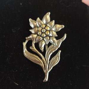 Vintage sunflower brooch